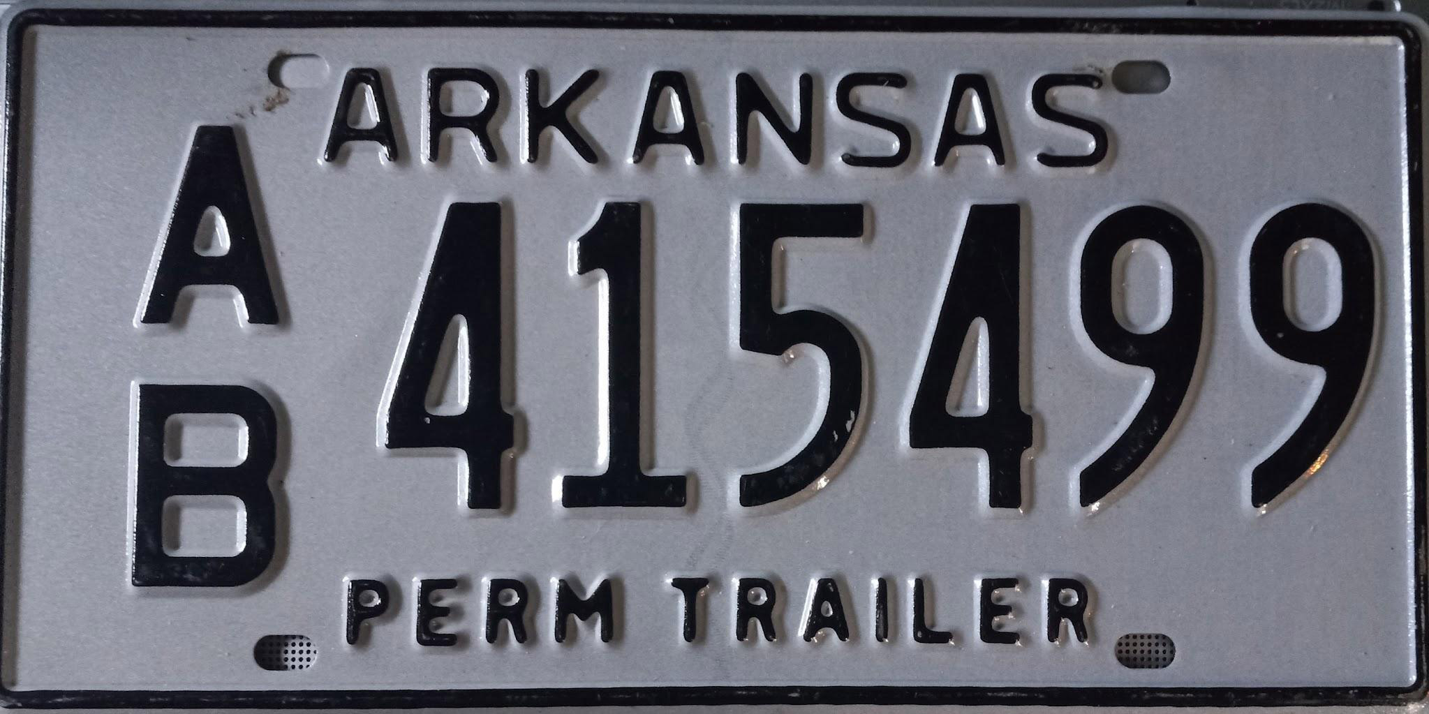 Standard license plates are issued to passenger cars, 1/2-ton and 3/4-ton trucks, and 1-ton trucks used for private transportation: