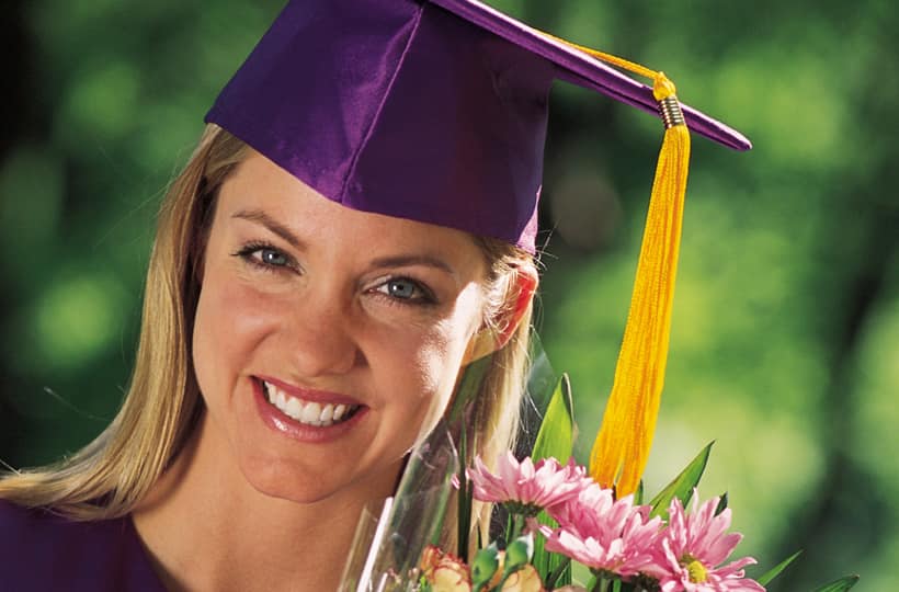 Determine an applicant's educational status through RecordsFinder.com search results